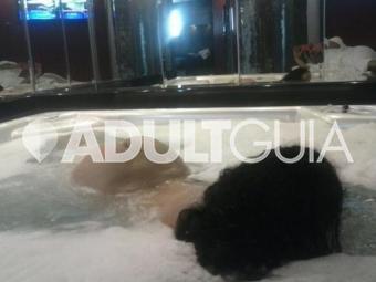 Super apretadita, traviesa y muy caliente. ;) - Foto 1