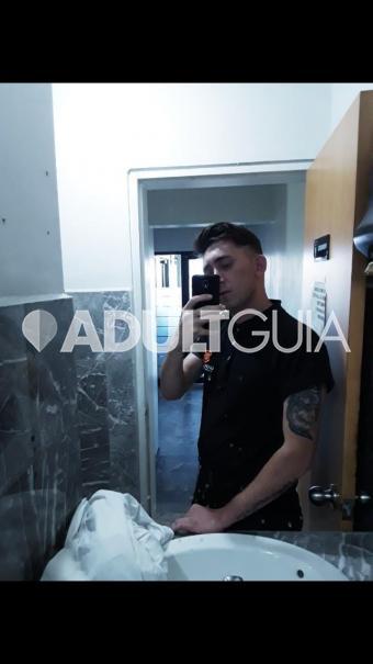 Hola me llamo joshua,  ofresco servicios de scort , ofresco exelente servicio  - Foto 1