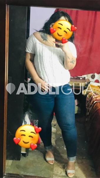 chica gordibuena sexy y complaciente súper complaciente  - Foto 1