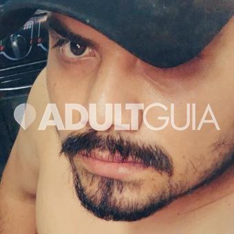 Hombre discreto disponible para mujeres trios - Foto 2