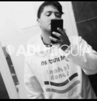 Joven busco ayuda económica de buen ver por hora o suggar todo con discreción - Foto 1