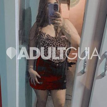 Hola soy andrea simpática cabello largo nalgona chichona simpática  - Foto 1