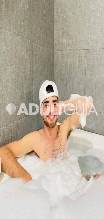 Chico guapo y buen físico con buena verga de 23 cm  - Foto 4