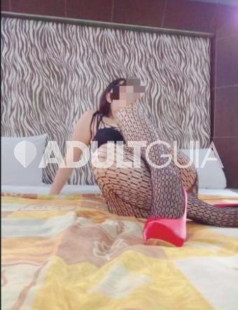 Cuerpo de modelo fitness con lugar céntrico  - Foto 2