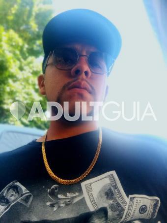 Erick 23 años, Caliente y dispuesto a complacer mujeres maduras y trans 17 CM - Foto 0