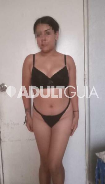 Perrita apretadita super caliente nada mamona. - Foto 2