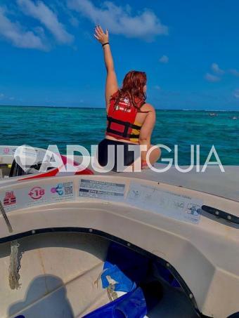 Peliroja cachonda para pasar el rato y sentir un rico placer - Foto 0