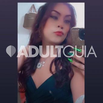Chica trans pasiva y femenina natural complaciente trato de novios  - Foto 3