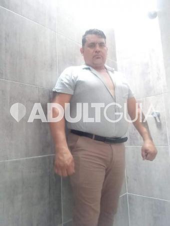 Hola buenas tardes mi nombre es Fernando un hombre maduro de 50 años - Foto 1