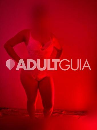 Peli güera un super culote unas piernotas me gusta mamarla al natural - Foto 2