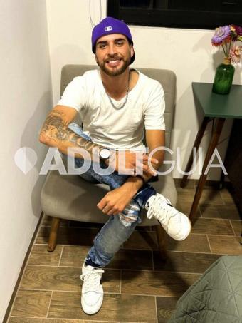 COMPLACIENTE, DOTADO Y MUY LECHERO. C L        ¿Cansado de no poder satisfacerte - Foto 0