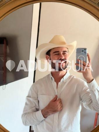 Emiliano  GUAPO  MACHITO SABROSO DANDO SERVICIO SEXUAL - Foto 3