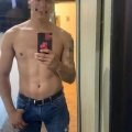 Sexy masajista joven que da masajes relajantes y tántricos  - Foto 2